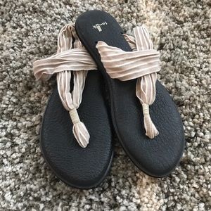 Sanuk sandles